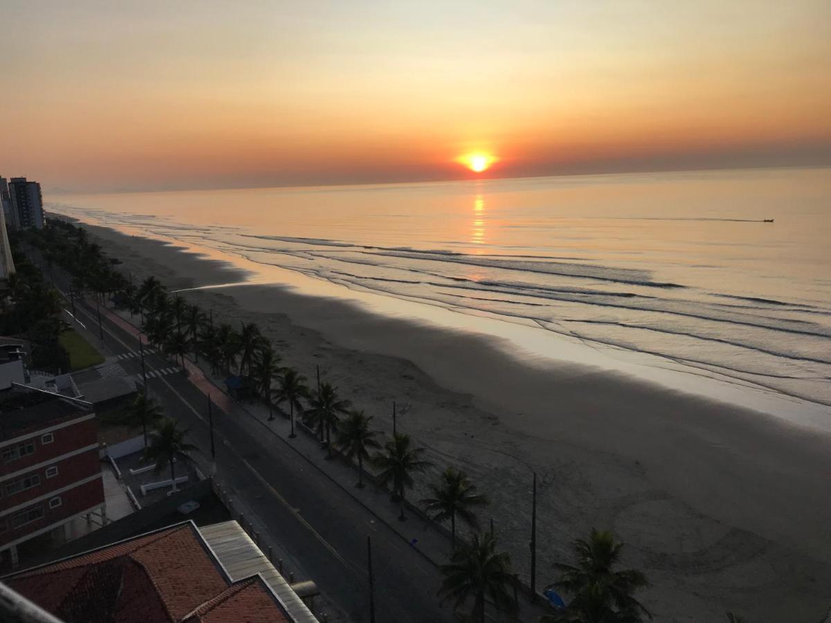 Apartment Com Vista O Mar Pe Na Areia