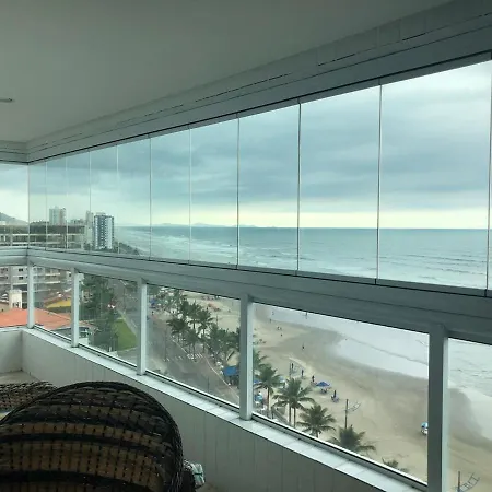 Mongagua Com Vista Para O Mar Pe Na Areia Exterior photo
